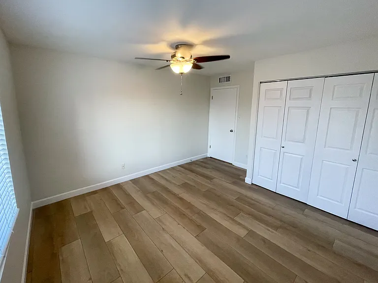 1507 E Palmcroft Dr — Photo 13