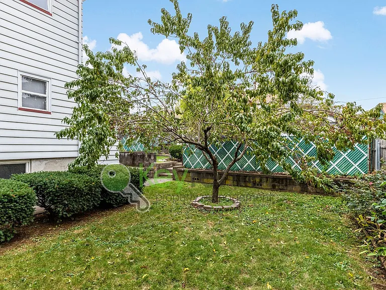 171 Burns Ave — Photo 18