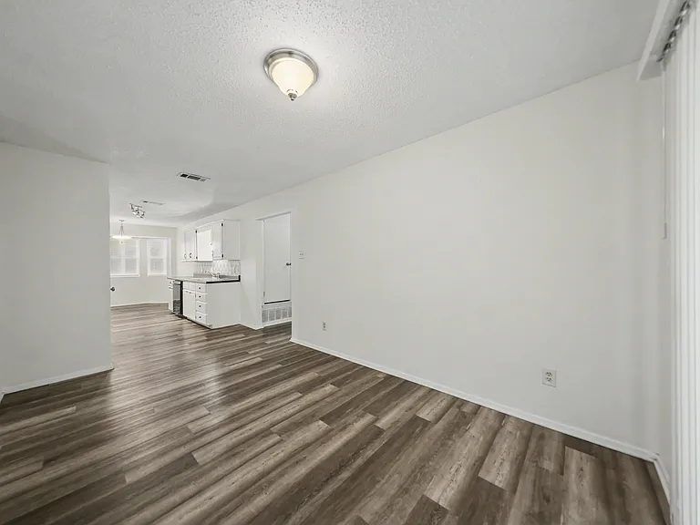 2904 Boyd Ave — Photo 8