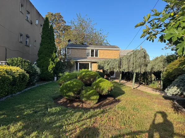 17-02 Clintonville Street image 2 of 16