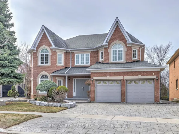 6 White Oak Cres, Richmond Hill, ON L4B 3R3