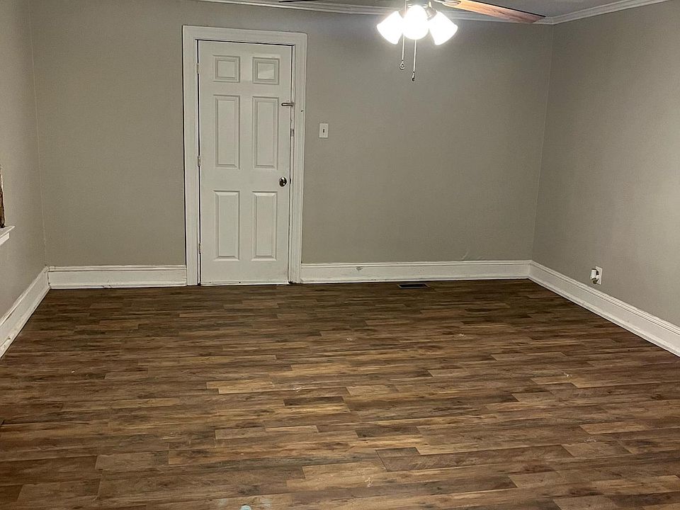 2nd image of 313 Durst Ave E #313