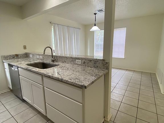 3rd image of 726 W Martin Luther King Blvd #726