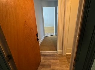 995 Newfield St #8, Middletown, CT 06457