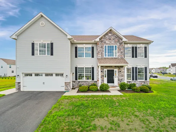 The Charleston Grand Plan, Garrison Lake Green