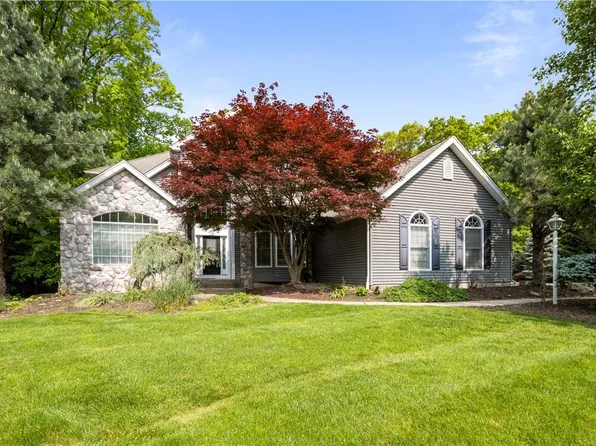 9 Graniks Way, Montebello, NY 10901