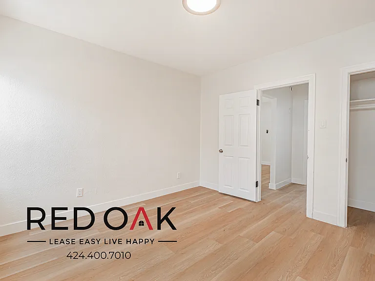 632 E 82nd St #632 — Photo 11