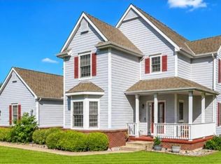 903 N 1464th Rd, Lawrence, KS 66047