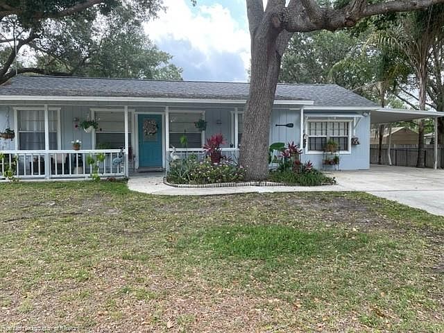 1st image of 946 Gardenia St