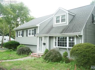 1389 Van Duyn Pl, Teaneck, NJ 07666