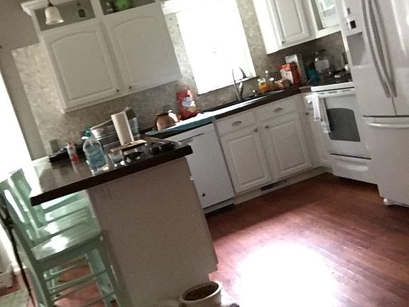 3rd image of 30949 Knoll Ct