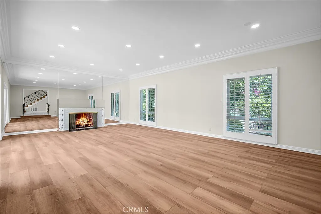 4 bed, 3.5 bath, 3208 sqft, $11,500 — Photo 3