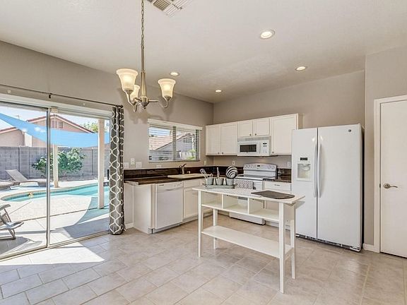 b9889e0c0252ba41251d281369192694