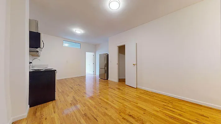 Rented by Bond New York | media 8