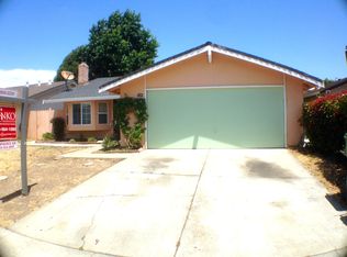 32490 Lake Temescal Ln, Fremont, CA 94555