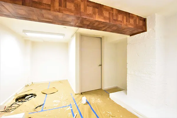 Rented by Clove Realty LLC | media 21