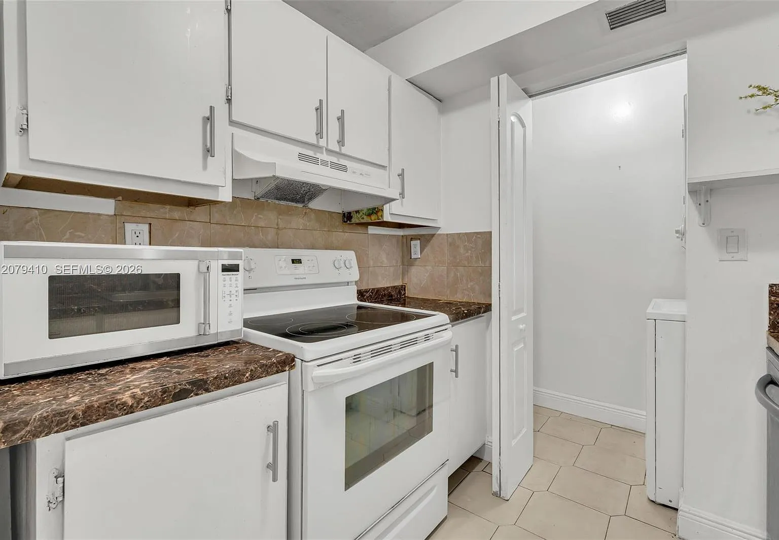 15470 SW 82nd Ln — Photo 2