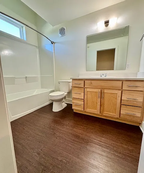 Little Emma Apartments — Photo 12