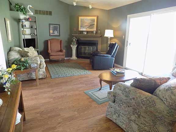 5th image of 1717 Woodland Dr