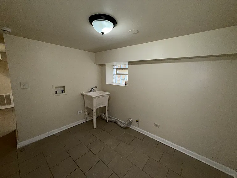 7423 S Saint Lawrence Ave — Photo 15