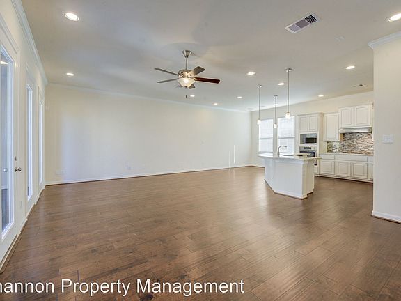 4th image of 9907 Hidden Shadybrook Dr
