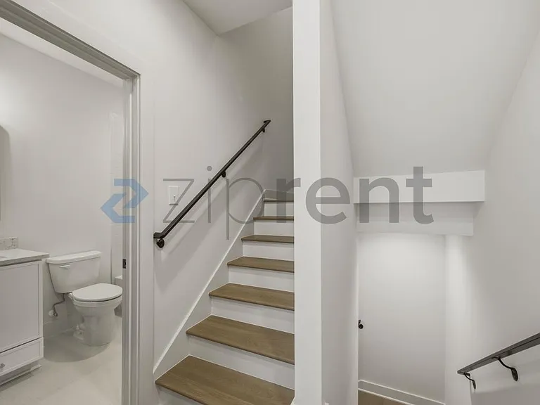 425 S Walker St — Photo 34