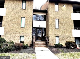 527 Florida Ave APT 103, Herndon, VA 20170