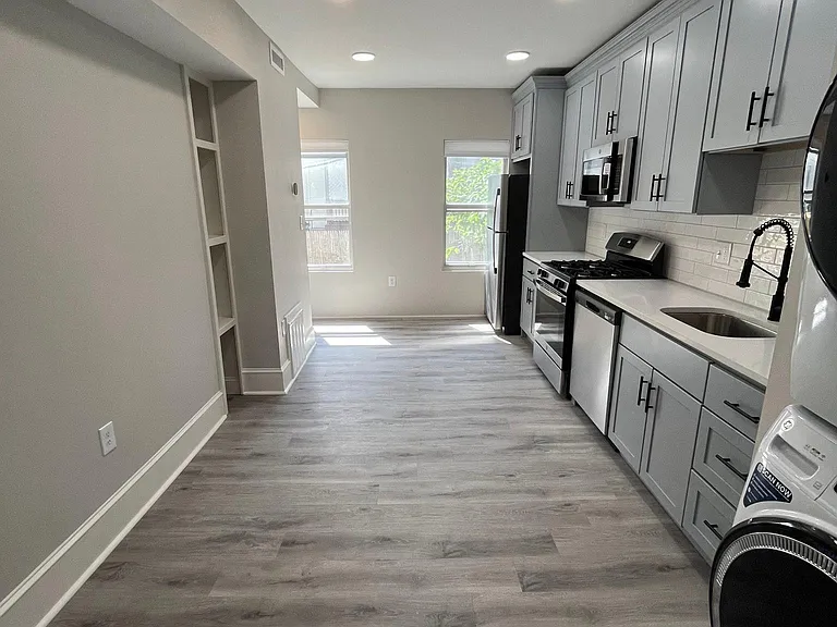 331 E Eagle St #1 — Photo 8