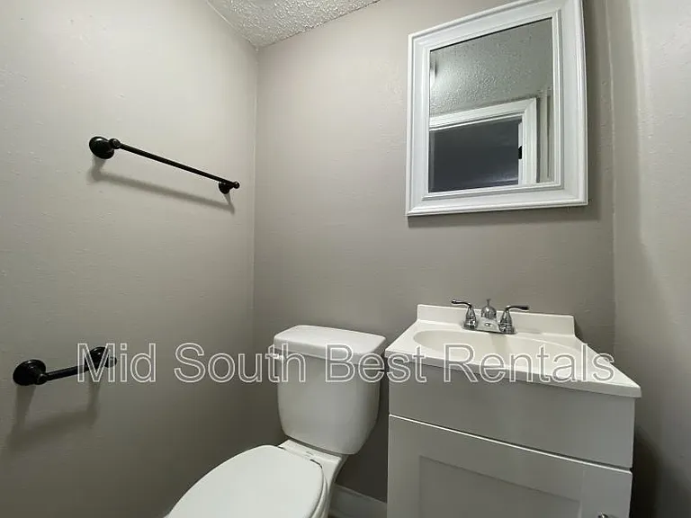 1123 Haynes St — Photo 6
