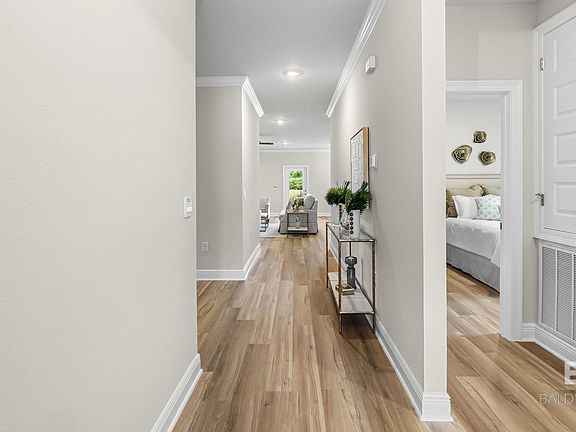 2nd image of 28098 Autumn Lakes Cir