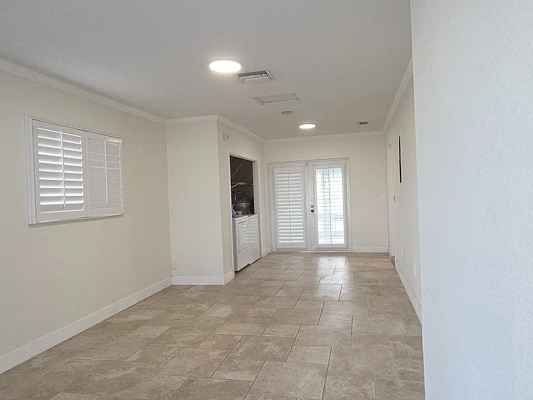 5307 W Cleveland St — Photo 16