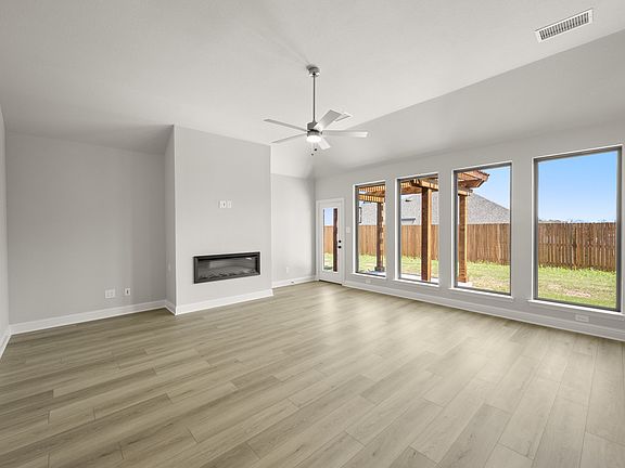 4th image of 1808 Peace Lily Ln