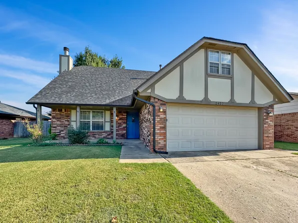 2422 Ripple Creek Ln, Edmond, OK 73012