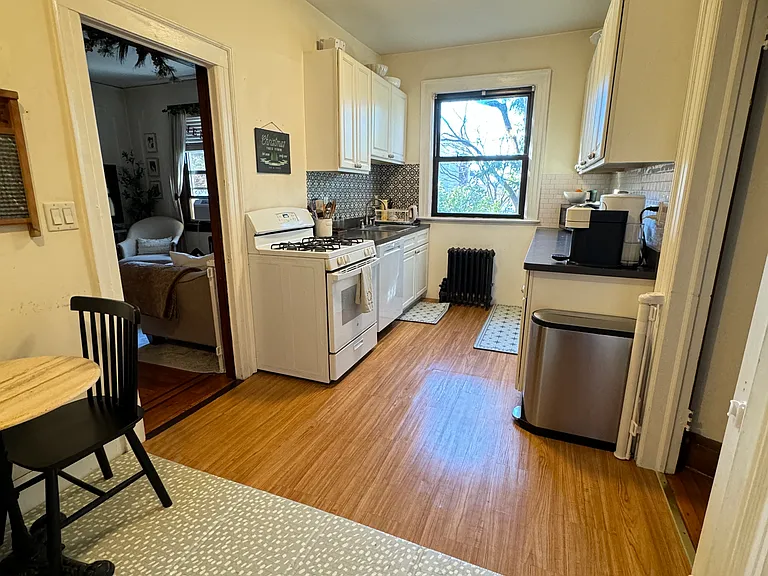 107 Ravenhurst Ave #2 — Photo 4