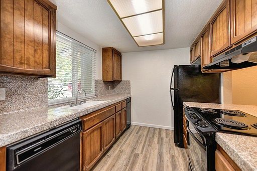 3rd image of 6018 Sun Pearl Ct