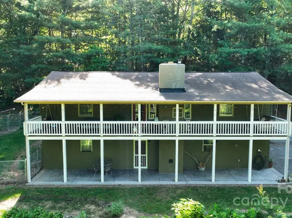 33 Seldom Home Dr, Black Mountain, NC 28711