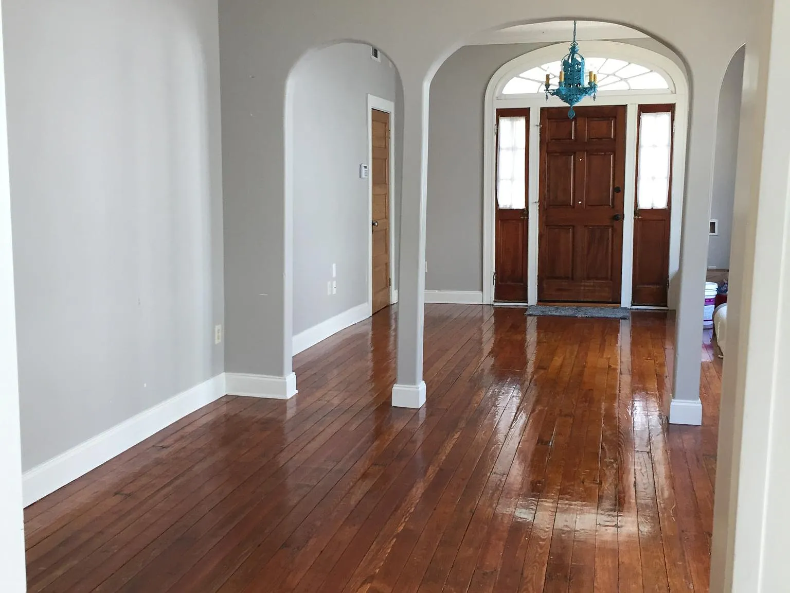 4409 Fontainebleau Dr — Photo 2