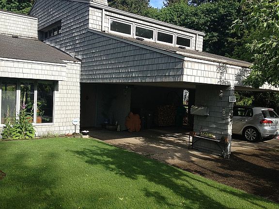 3rd image of 2821 Orange St SE
