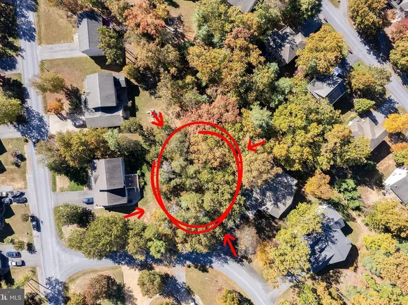 126 Downhill Cir, Cross Junction, VA 22625
