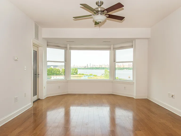 20 Avenue At Port Imperial #330 — Photo 9