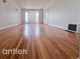 1046 1/2 Menlo Ave #V1, Los Angeles, CA 90006