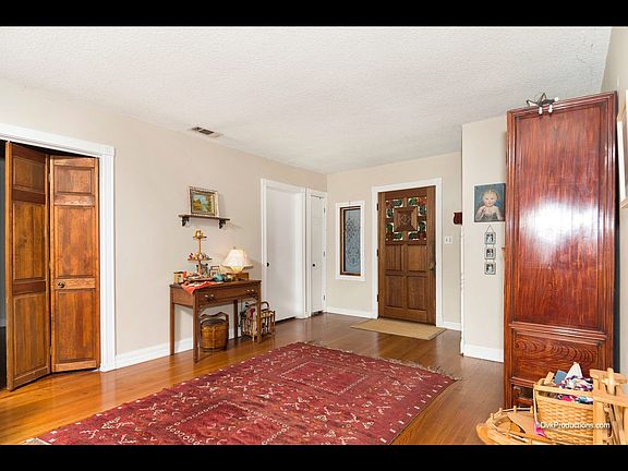 4th image of 6599 Eldridge St