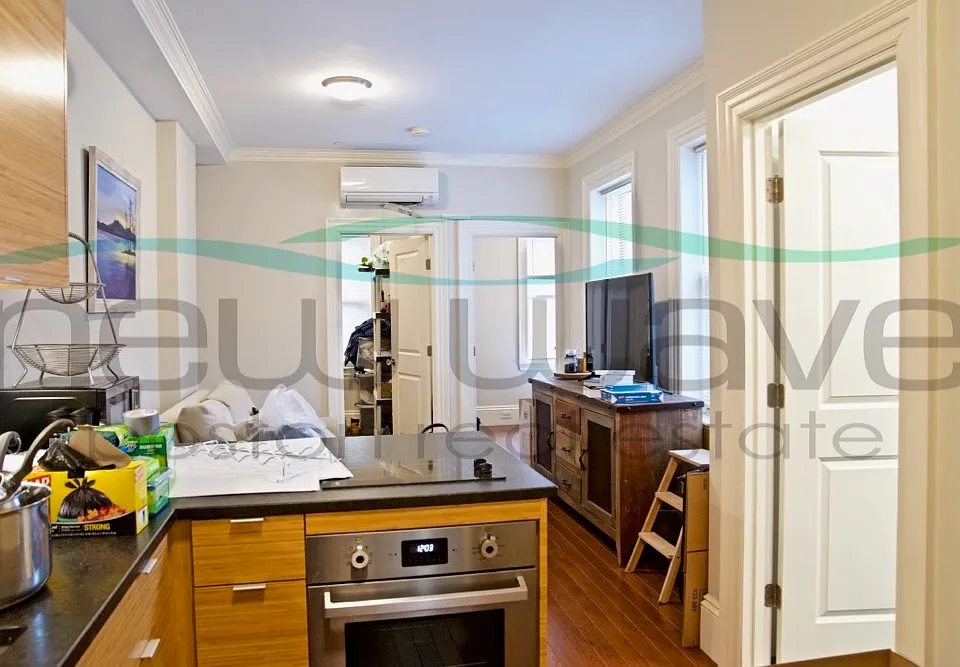 98 Myrtle St #6