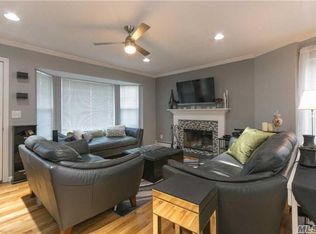 49 Ashwood Rd, Port Washington, NY 11050