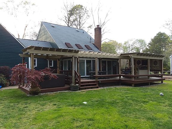 3rd image of 132 Winders Ln