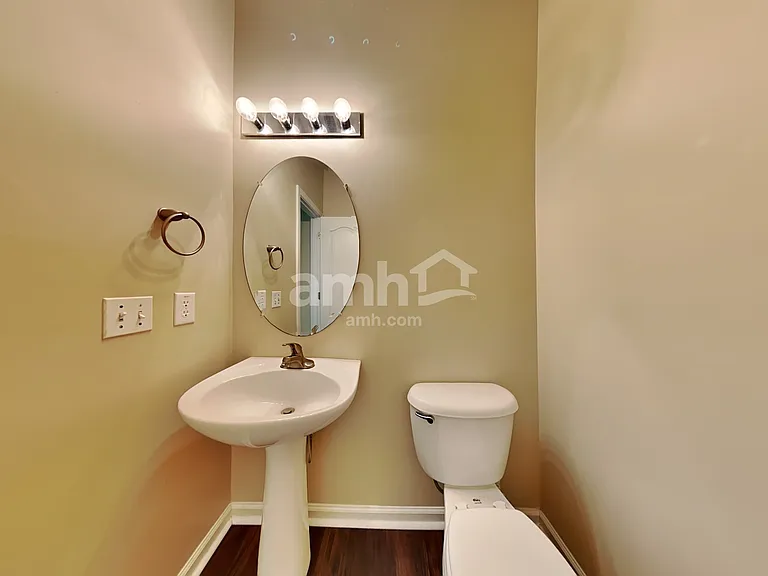 7778 Discovery Rd — Photo 9