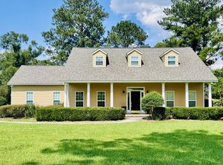 421 Drake Dr, Douglas, GA 31535