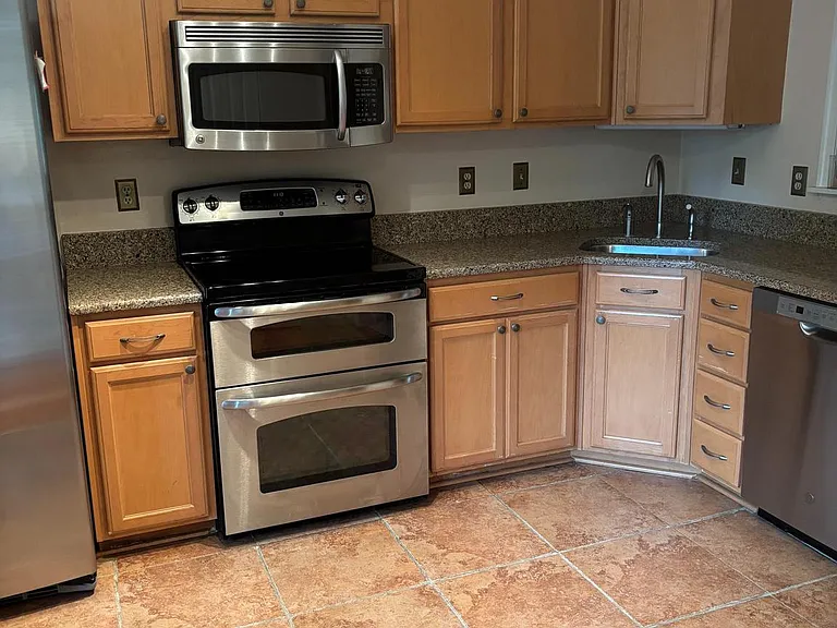 3961 Conquest Ct — Photo 3