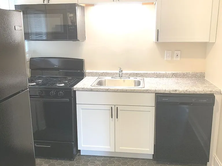 3807 N Prospect — Photo 18