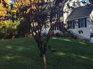 18 Patriots Ln, Nottingham, NH 03290